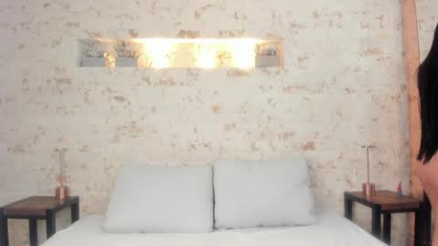 Snapshot of sophiie_lane chatting on June 2, 11:23 am SOPHIEE online show from June 2, 11:23 am