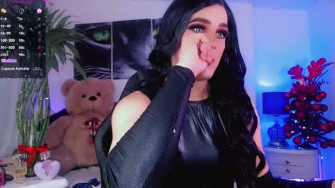 Sophie Sweet online show from December 15, 5:53 pm