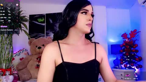 Sophie Sweet online show from December 22, 11:44 am