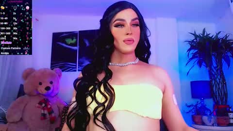 Sophie Sweet online show from September 9, 9:20 am