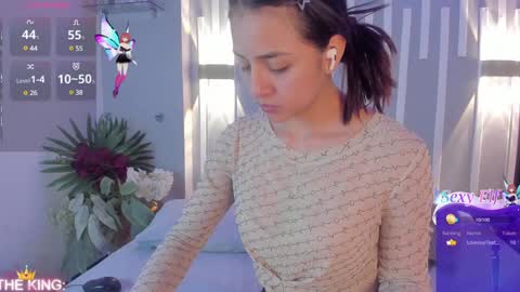 SOPHY ROGERS online show from December 17, 11:39 am