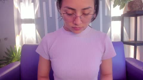 SOPHY ROGERS online show from January 3, 11:35 am