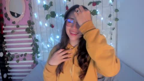 SOPHY ROGERS online show from January 4, 2:46 pm