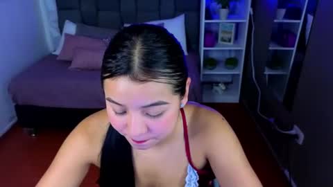 Snapshot of sophyadams_ chatting on June 17, 5:21 am Sophy online show from June 17, 5:21 am