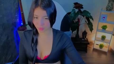Snapshot of sophyadams_ chatting on July 23, 5:33 pm Sophy online show from July 23, 5:33 pm