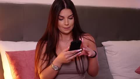 Snapshot of sophyssecret chatting on June 8, 9:04 pm SophysSecret online show from June 8, 9:04 pm