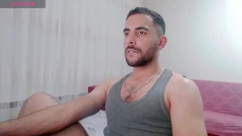 luis online show from November 23, 9:36 pm