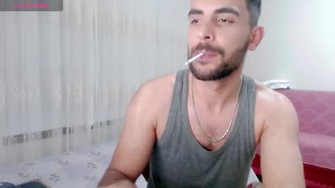 luis online show from December 3, 9:24 pm