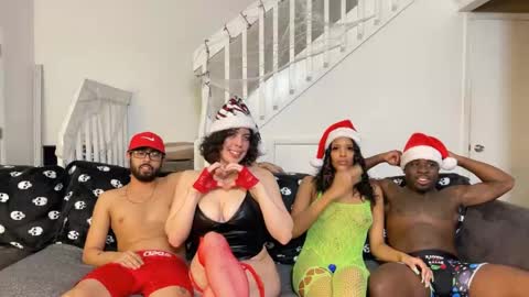 sosabless and sosalady online show from December 15, 4:17 am