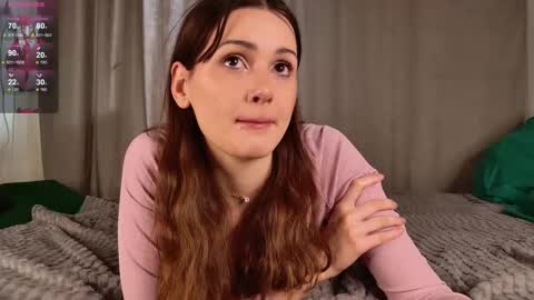 Snapshot of soshyemmyyy chatting on November 24, 11:10 am Emmy online show from November 24, 11:10 am