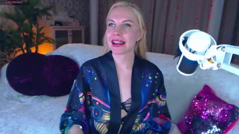 Lisa online show from November 26, 7:09 am