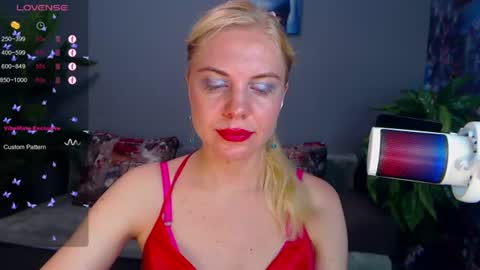 Snapshot of soul_liza chatting on June 25, 2:00 am Lisa online show from June 25, 2:00 am