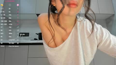 Snapshot of soul_mi chatting on February 19, 7:32 pm Mia online show from February 19, 7:32 pm