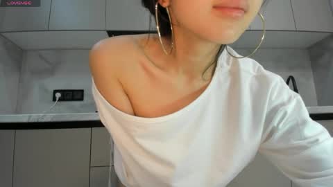 Snapshot of soul_mi chatting on June 2, 3:36 pm Mia online show from June 2, 3:36 pm