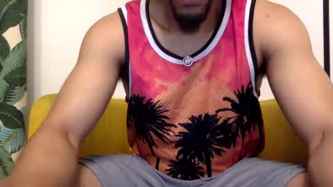 Longhaitianbbc  thick latina online show from December 2, 7:05 pm
