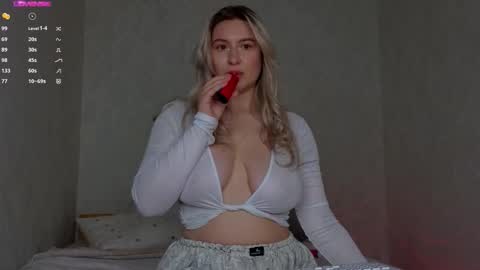 Snapshot of soulmeinme chatting on October 18, 7:58 pm soulmeinme online show from October 18, 7:58 pm