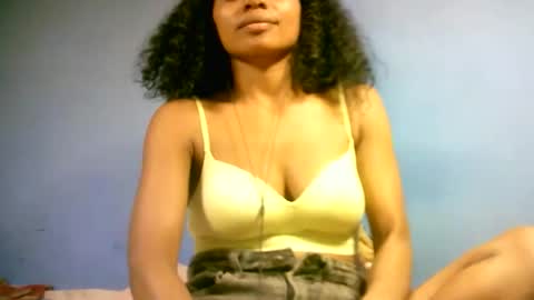 sourayaa online show from April 1, 1:41 pm
