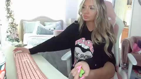Your Barbii online show from December 1, 4:29 pm