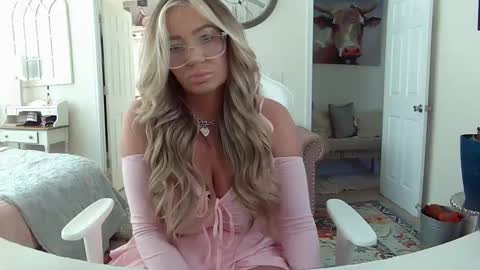Your Barbii online show from February 14, 3:58 pm