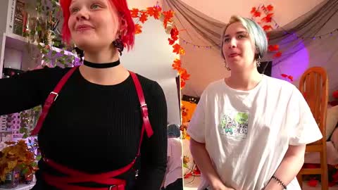 Snapshot of sova_energy chatting on October 5, 9:07 am Leah online show from October 5, 9:07 am