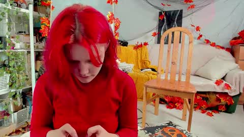 Snapshot of sova_energy chatting on October 8, 8:45 am Leah online show from October 8, 8:45 am