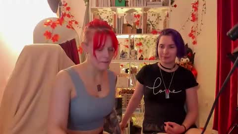 Snapshot of sova_energy chatting on November 12, 6:30 pm Leah online show from November 12, 6:30 pm