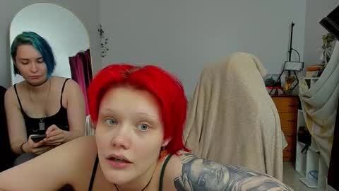 Snapshot of sova_energy chatting on March 2, 3:41 pm Leah online show from March 2, 3:41 pm