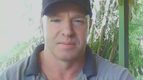 Snapshot of soveryhandsome chatting on April 8, 10:32 pm soveryhandsome online show from April 8, 10:32 pm