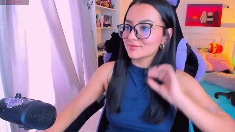 Lili online show from November 14, 9:02 pm