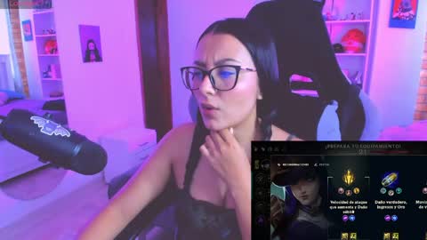 Lili online show from June 1, 4:31 pm