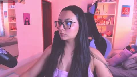 Lili online show from July 12, 4:42 pm