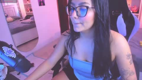 Lili online show from July 15, 5:18 pm