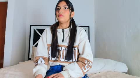 Snapshot of soy_camila01 chatting on February 21, 10:55 pm soy_camila01 online show from February 21, 10:55 pm