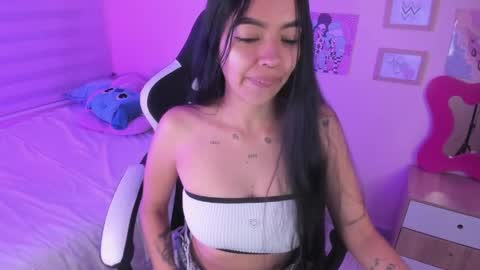 Snapshot of soy_gabrielaa chatting on June 5, 11:05 am soy_gabrielaa online show from June 5, 11:05 am