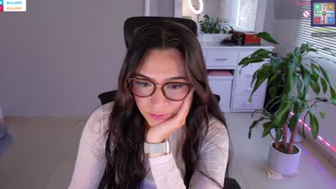 Luisa    online show from January 25, 10:39 pm