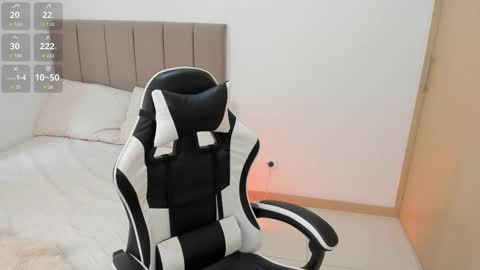 Instagram Soyamandaa  1 online show from February 4, 5:41 pm