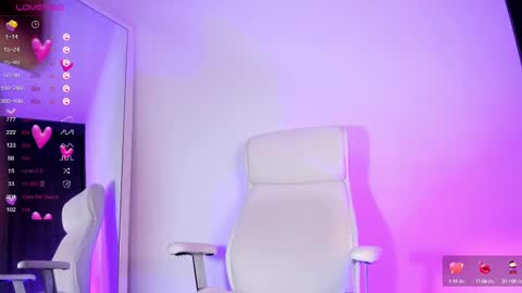 Juliana online show from October 3, 3:09 pm