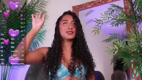 Snapshot of soyjuliana19 chatting on May 27, 12:46 pm Juliana online show from May 27, 12:46 pm