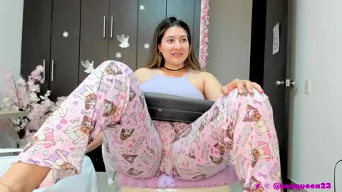 SoyQueen online show from January 25, 8:00 am