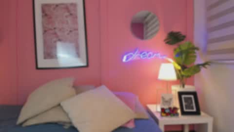 Snapshot of soysaraa_ chatting on May 13, 4:54 am Aleja online show from May 13, 4:54 am
