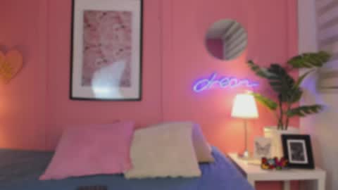 Snapshot of soysaraa_ chatting on May 26, 5:25 am Aleja online show from May 26, 5:25 am