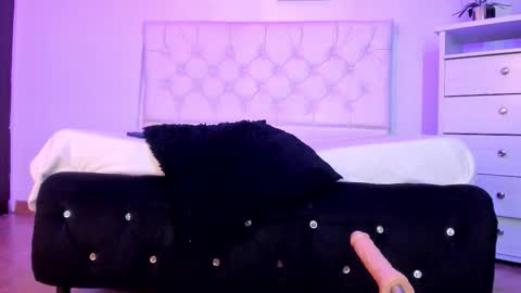      online show from October 5, 1:15 am