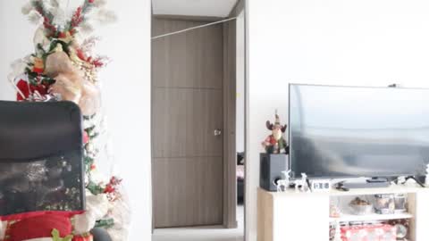 You want to talk to me more personal follow me in My Channel VIP  50 the discount       online show from December 27, 8:18 pm