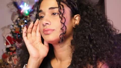 You want to talk to me more personal follow me in My Channel VIP  50 the discount       online show from January 5, 4:25 am