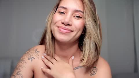 Snapshot of soytulu_ chatting on December 2, 1:25 am brisa s online show from December 2, 1:25 am