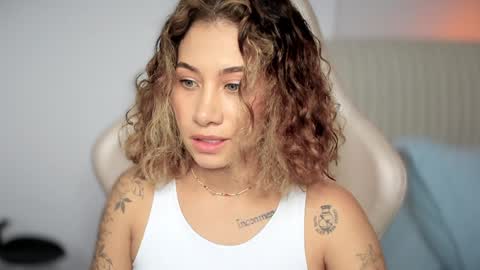 Snapshot of soytulu_ chatting on December 19, 3:19 pm brisa s online show from December 19, 3:19 pm