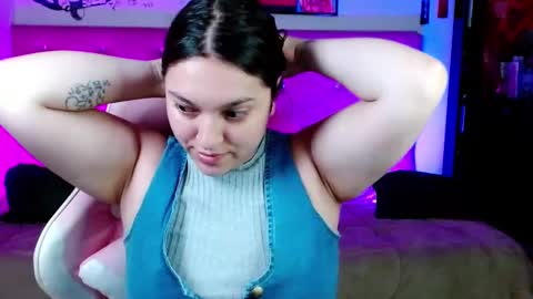 Snapshot of soyyuky chatting on March 12, 12:31 am Y U K Y online show from March 12, 12:31 am