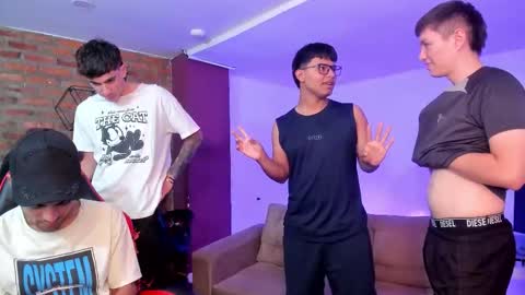 Gabo Lucas and Justin online show from February 20, 9:48 pm