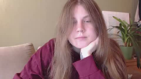 Snapshot of space_ranger99 chatting on June 18, 2:32 pm Alisa online show from June 18, 2:32 pm