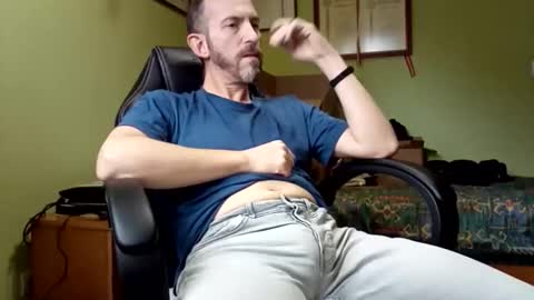 Manu  online show from December 4, 3:32 pm